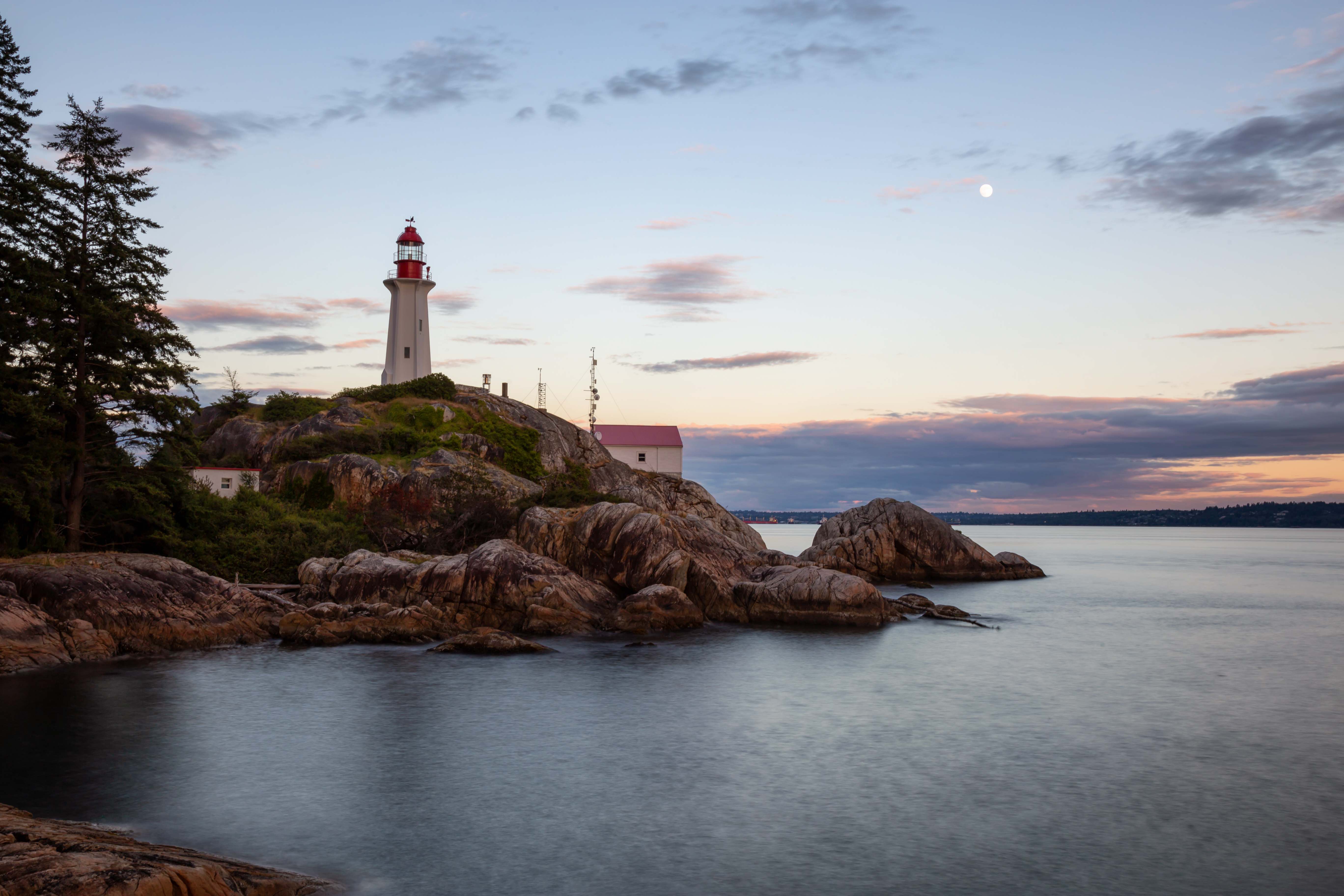 Guiding businesses toward lasting success across New Brunswick and beyond with WWB Holding's expertise.